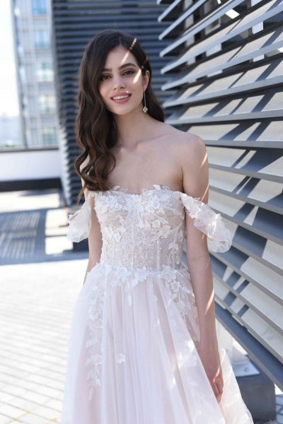 Uva wedding dress