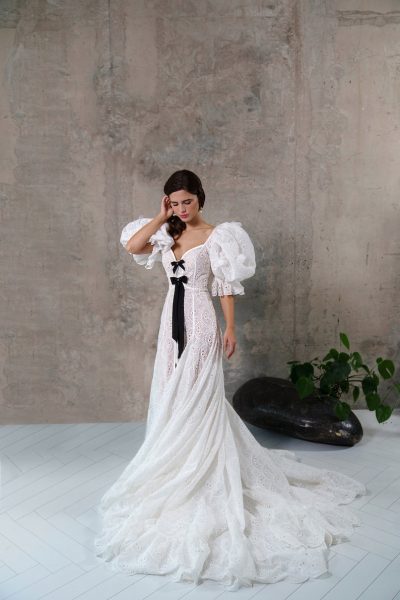 Yunis vestuvinė suknelė